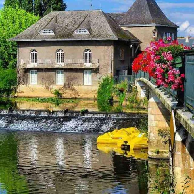 Maisonnette Des Douves Plein Centre 1 A 4 Voyageurs Malestroit Экстерьер фото