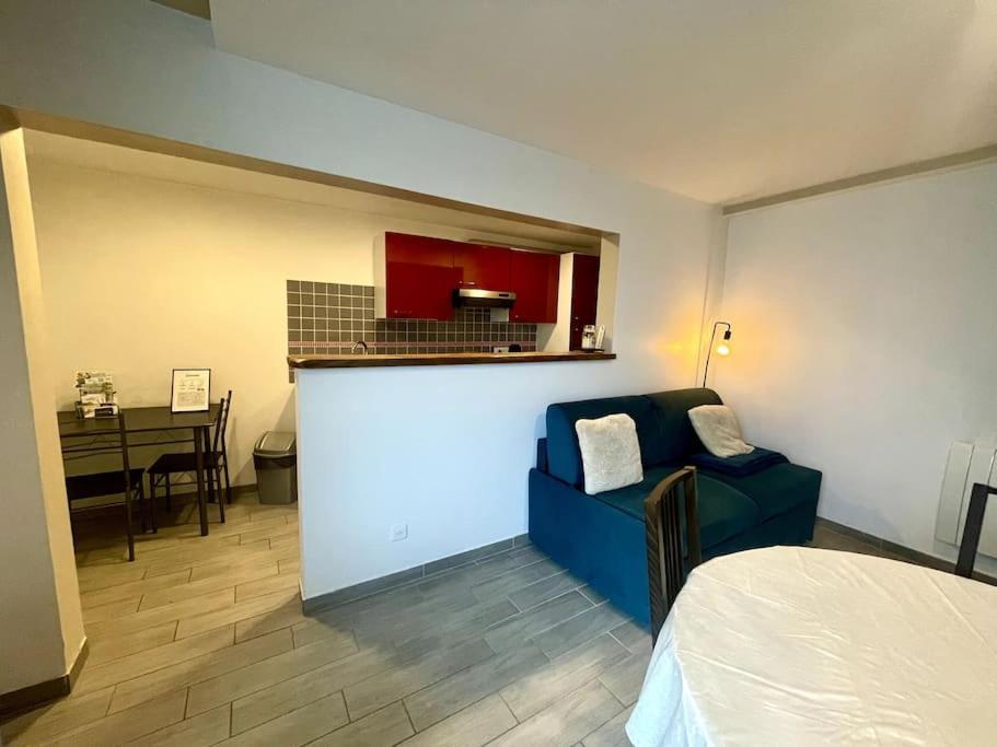 Maisonnette Des Douves Plein Centre 1 A 4 Voyageurs Malestroit Экстерьер фото